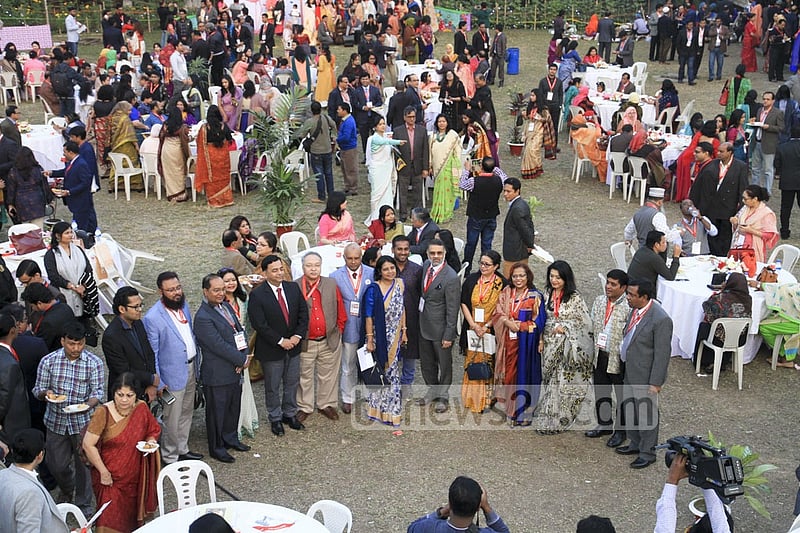 Former senior secretary to the government Hedayetullah Al Mamoon, RAB Director General Benazir Ahmed, former EDAS president Wazir Sattar, English Department Chairperson Rubina Khan, EDAS General Secretary Toufique Imrose Khalidi and President Rasheda K Choudhury and others pose for a group photo during the reunion at the TSC on Saturday.