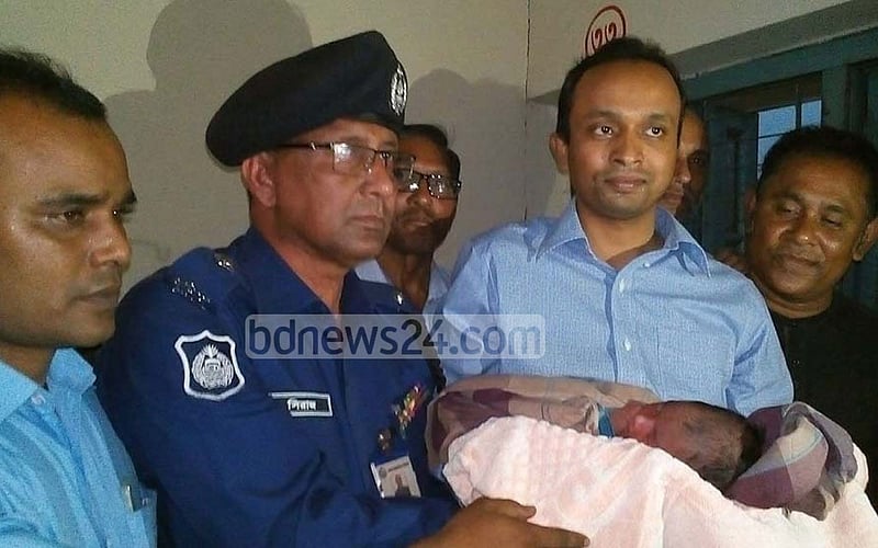 রাস্তার পাশের সেই নবজাতককে সন্তান দাবি করে থানায় বিধবা