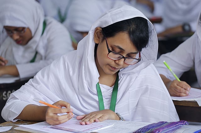 এইচএসসি পরীক্ষা কার কোন কেন্দ্রে, তালিকা প্রকাশ