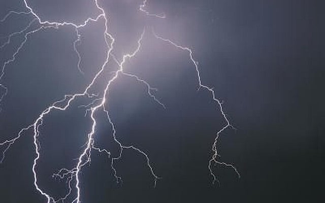 রংপুরে বজ্রপাতে দুই শিশুর মৃত্যু