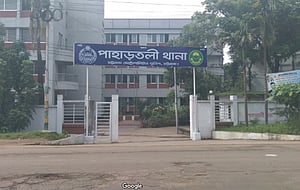 রাতে বিতণ্ডা, ভোরে ছুরি মেরে প্রহরীকে খুন