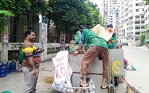 কোরবানির প্রথম দিনেই বর্জ্য সরাতে চায় ঢাকার দুই সিটি করপোরেশন