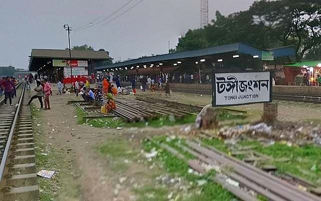 টঙ্গীতে ট্রেনে কাটা পড়ে সবজি ব্যবসায়ী নিহত