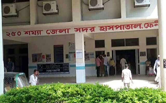 ফেনীতে অটোরিকশা ও পিক আপ সংঘর্ষে শিশুসহ নিহত ২
