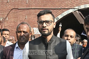 মাশরাফির আয় কমে অর্ধেক, পাঁচ বছরে গড়েননি নতুন সম্পদ