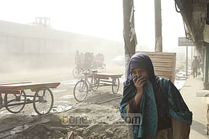 বিশ্বের সবচেয়ে দূষিত বাতাস ঢাকায়