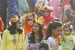Flowers for solidarity
