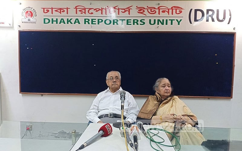 AK Khandaker apologises, breaking years of silence on book controversy