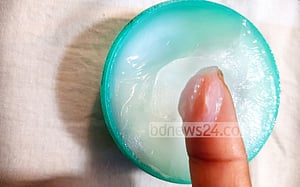 শুষ্ক ত্বকের জন্য পেট্রোলিয়াম জেলি