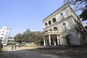 ‘৭ বর্ণ বাদ’, গুজবে বিব্রত সেলিনা হোসেন