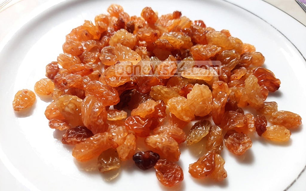 গরমে কিশমিশের পানি পানের উপকারিতা