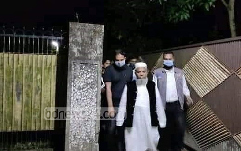 Police arrest Shahinur Chowdhury, a former MP with Hifazat ties