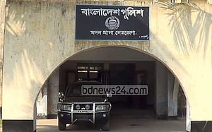 ‘চুরির অপবাদে’ শিশুর মস্তক মুণ্ডন ও খুঁটিতে বেঁধে নির্যাতন