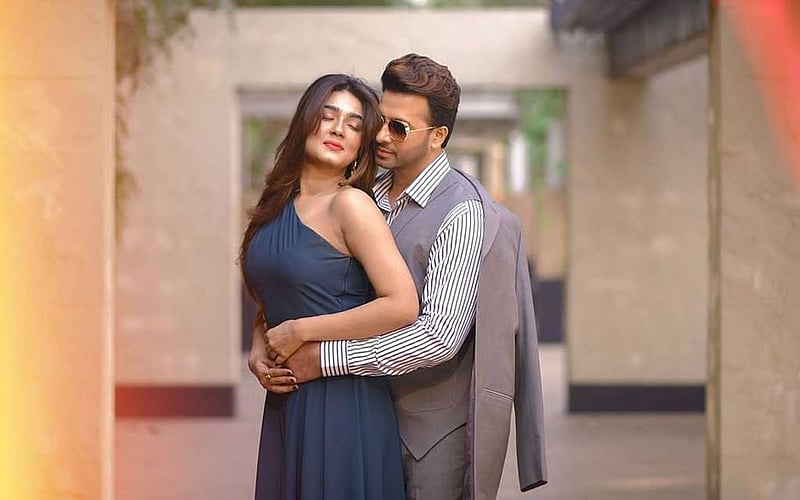 ১৬ সিনেমা হলে ‘নবাব এলএলবি’