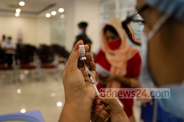 কোভিড টিকার প্রথম ডোজ ৩ অক্টোবরের পর আর নয়