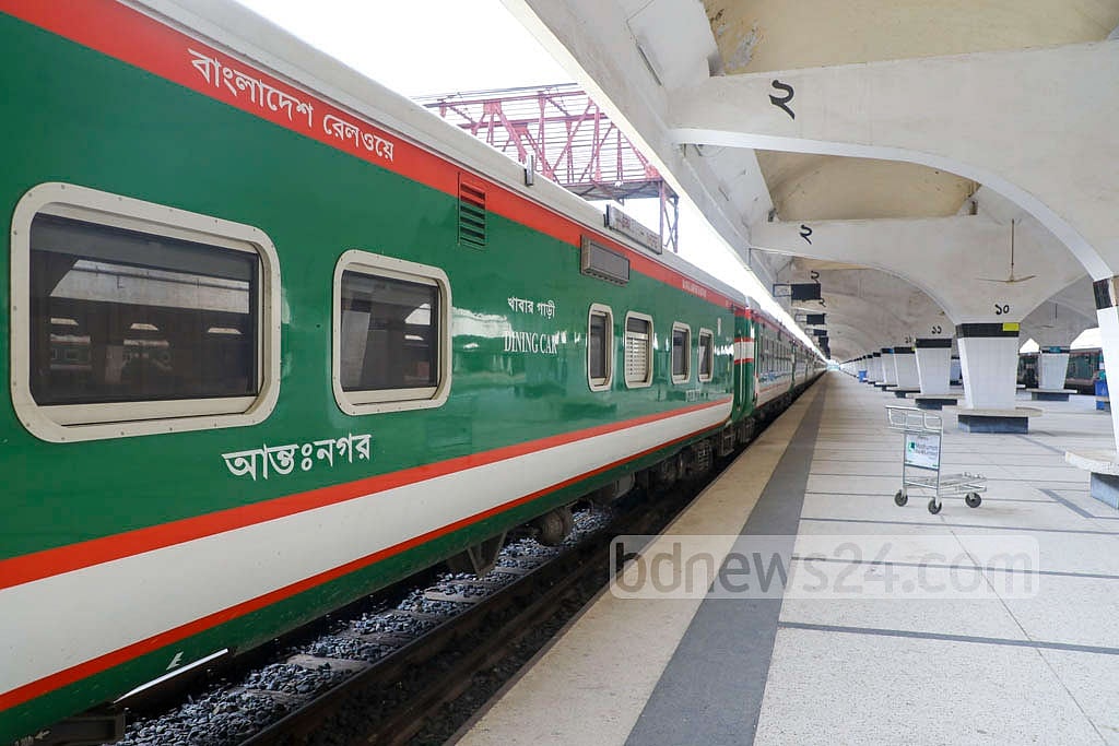 ভোট ঘিরে দুদিন বন্ধ ৩২ ট্রেন