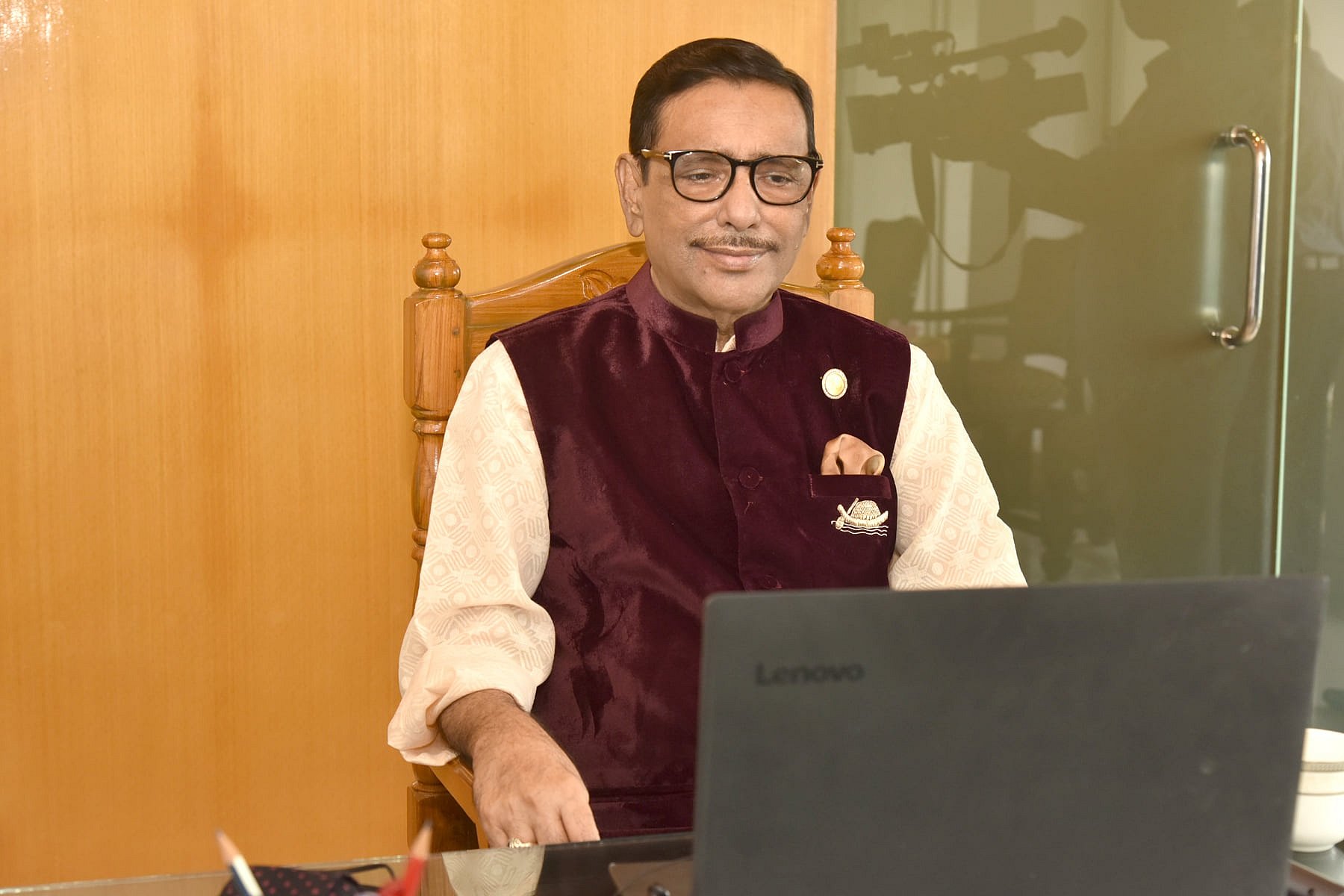 ‘গণতন্ত্রের সাইনবোর্ডে’ হাওয়া ভবনের ‘দুঃশাসন’ ফেরাতে চায় বিএনপি: কাদের