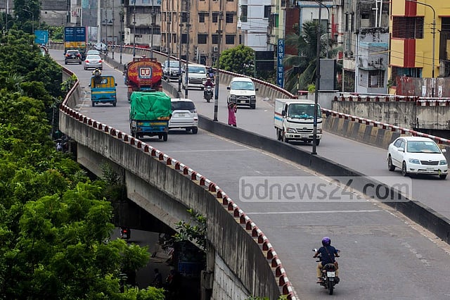 খিলগাঁও ফ্লাইওভারে দুর্ঘটনায় ৩ বন্ধু নিহত