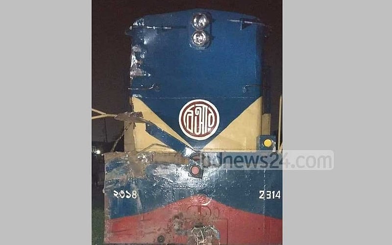 গাজীপুরে দুর্ঘটনা: ৭ ঘণ্টা পর ঢাকা-সিলেট-চট্টগ্রাম রুটে ট্রেন চলাচল শুরু