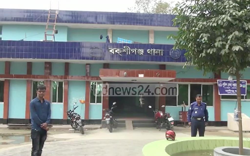 জামালপুরে রাজমিস্ত্রির ঝুলন্ত লাশ, সঙ্গে চিরকুট