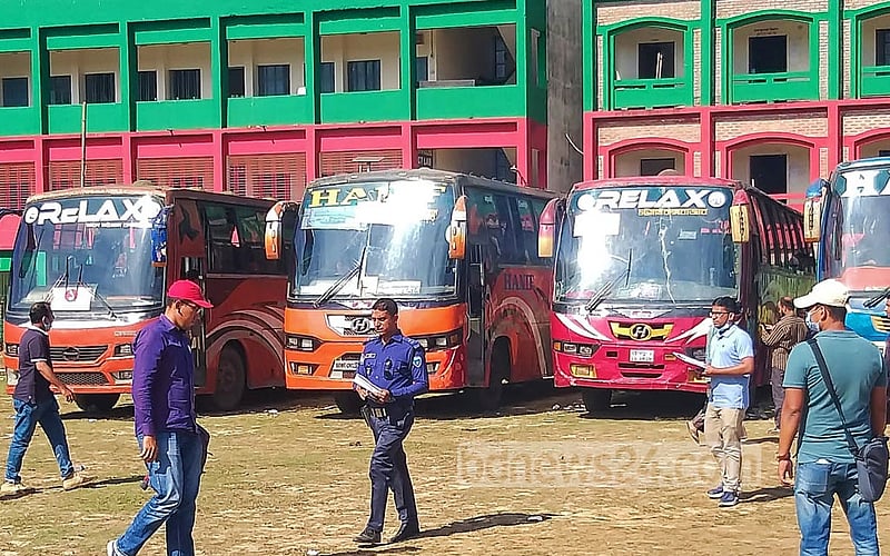 ভাসানচরের উদ্দেশে কক্সবাজার ছাড়ল আরও ৫৫২ রোহিঙ্গা