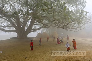 সূর্যের দেখা নেই, রাতে বাড়বে শীত