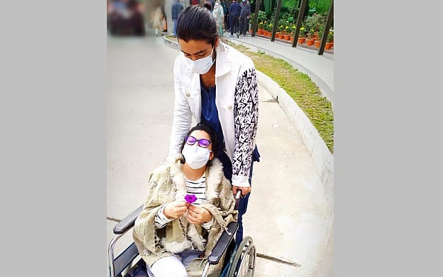Actors Pori Moni, Sariful Razz are expecting their first child