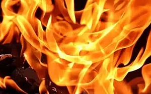 কামরাঙ্গীরচরে আগুনে পুড়ল জুতার কারখানা