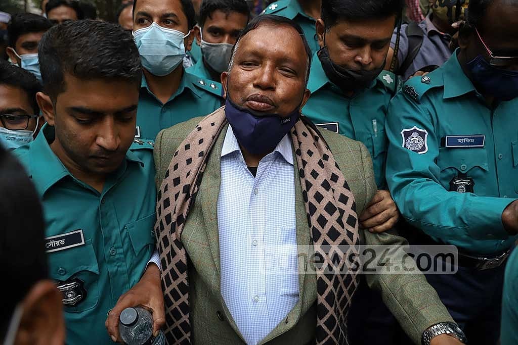 ঘুষ লেনদেনে দণ্ডিত ডিআইজি মিজানের চাকরি গেল