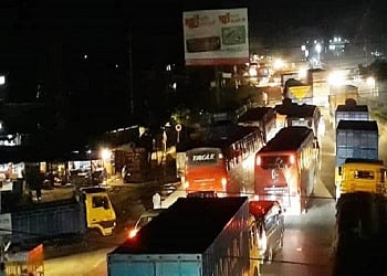 মহাসড়কে ‘থাবা পার্টি’ হানা দেয়, পুলিশকে বলেও ‘সহায়তা মেলে না’