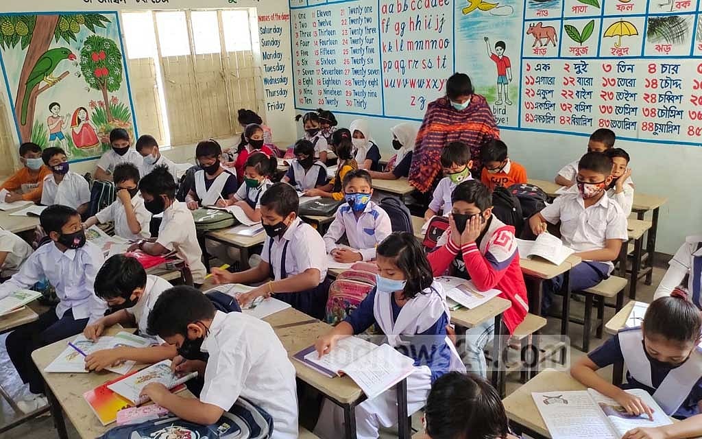 শিক্ষালয়ে ছুটি এখনই দুদিন করার ভাবনা শিক্ষামন্ত্রীর