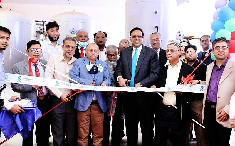 চট্গ্রামের হাসপাতালে অক্সিজেন প্ল্যান্ট দিচ্ছে স্ট্যান্ডার্ড চার্টার্ড ব্যাংক