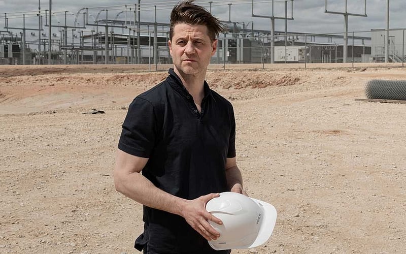 Ben McKenzie would like a word with the crypto bros