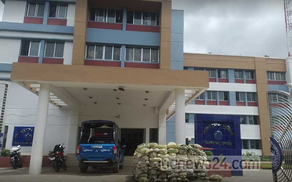 ব্রাহ্মণবাড়িয়ায় পুলিশের উপর হামলা: ৯৮ জনের নামে মামলা