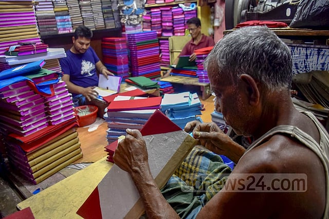 ঐতিহ্যের বাবুবাজারে হালের হালখাতা