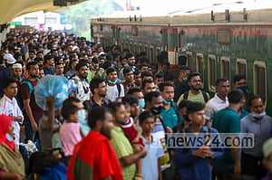 এবার ঈদযাত্রার ট্রেন টিকেট শুধু অনলাইনে, বিক্রি শুরু ৭ এপ্রিল