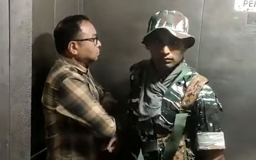 দেশত্যাগে চেষ্টা: পি কে হালদারের দুই নারী সহযোগী গ্রেপ্তার
