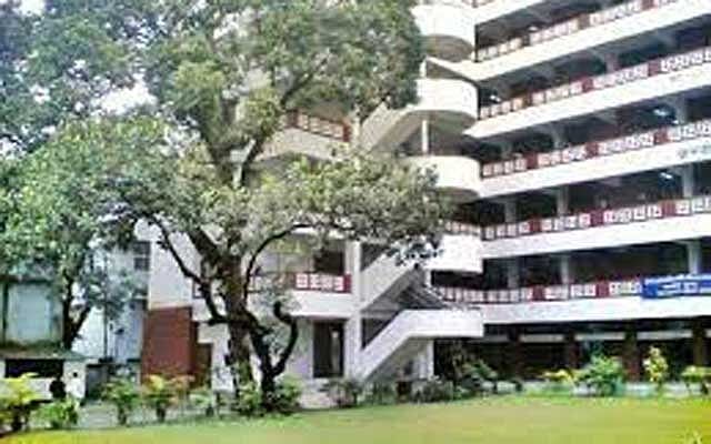 ঢাকা সিটি কলেজ ও ধানমণ্ডি আইডিয়াল শিক্ষার্থীরা সংঘর্ষে