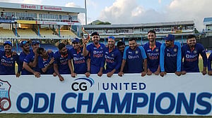 বড় হারে হোয়াইটওয়াশড উইন্ডিজ