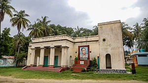 শচীন কর্তার বাড়ির এ কী হাল!