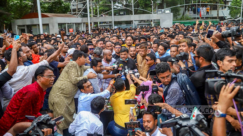 সম্রাটের জামিন কেন বাতিল করা হবে না: হাই কোর্ট