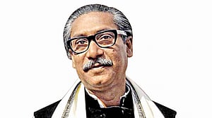 স্মৃতিতে বঙ্গবন্ধু: জীবনের অনশ্বর কিছু সময়