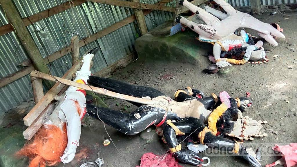 পিরোজপুরে মন্দিরে প্রতিমা ভাঙচুর