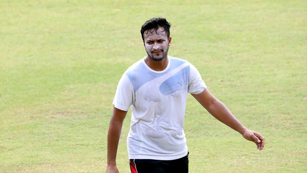 র‍্যাঙ্কিংয়ে শীর্ষস্থান হারালেন সাকিব