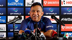 ‘আমি তো শ্রীলঙ্কা দলে বোলারই দেখি না’