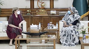 আমি শেখ হাসিনার কষ্ট বুঝতে পারি: ব্যাশেলে