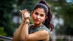 দীপান্বিতা দীপ জ্বালছেন ওটিটিতেও