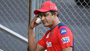 পাঞ্জাব কিংসের দায়িত্ব হারালেন কুম্বলে