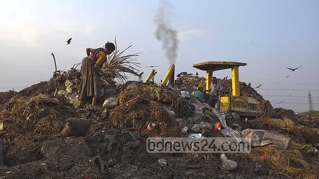 ১২ নগরে প্রতিদিন জমছে সাড়ে ১৭ হাজার টন কঠিন বর্জ্য
