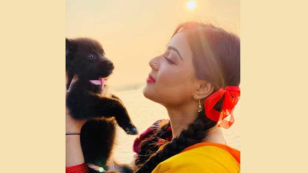 মা হচ্ছেন, খবর দিলেন মাহিয়া মাহি